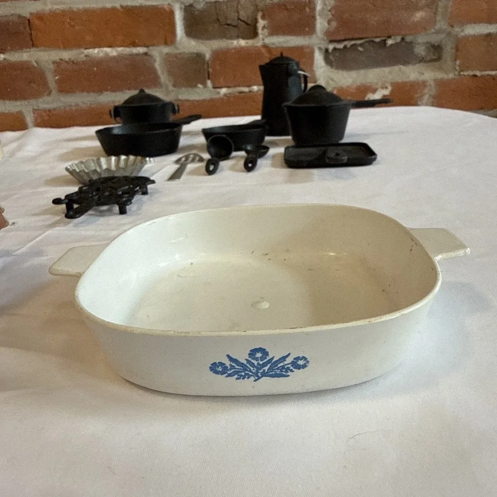 Chilton Toys‎ Faux Cast Iron Pots & Pans - Griddle, Dutch Oven, Corning Wear